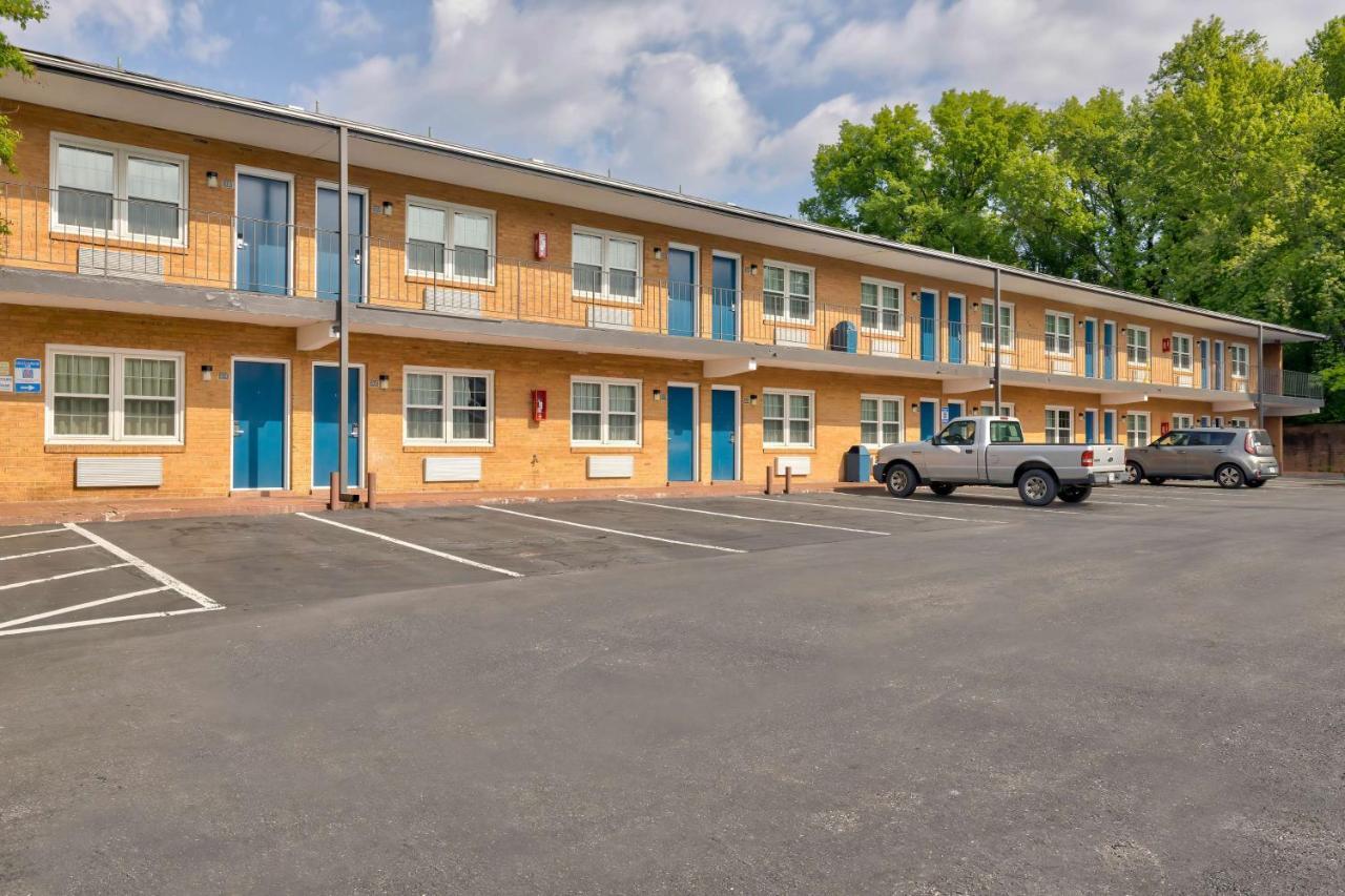 Motel 6-Falls Church, Va - Arlington Boulevard Exterior photo